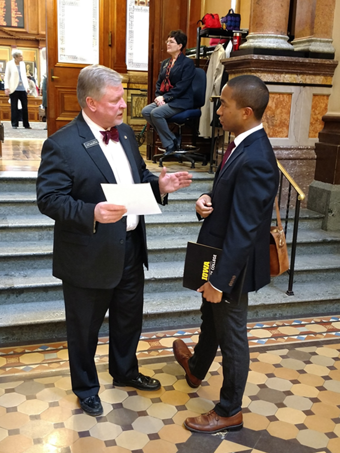 Mo explaining his research at the Iowa State House